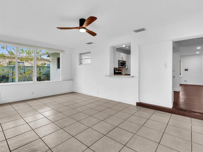 Building Photo - 4500 SW 42nd Terrace