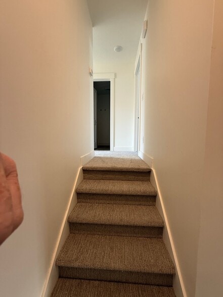 Building Photo - 2070 N 325 E