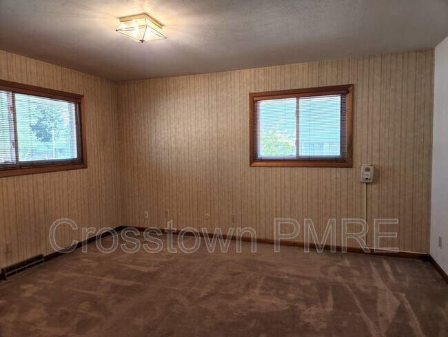 Building Photo - 2410 W 20th Street Rd