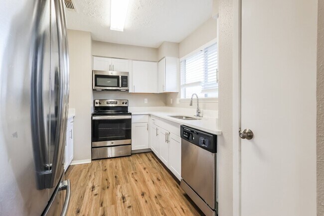 Building Photo - 4306 Owens Creek Ln