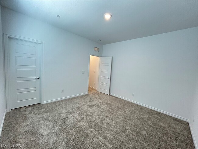 Building Photo - 2276 Luna Hvn St