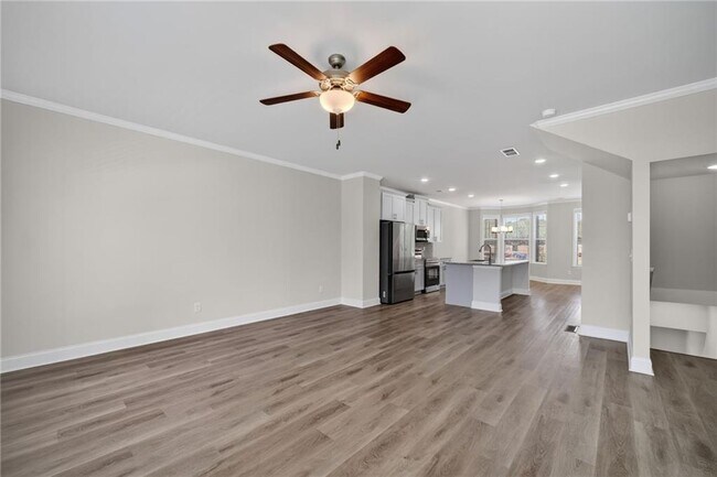 Building Photo - 523 Fundao Ln