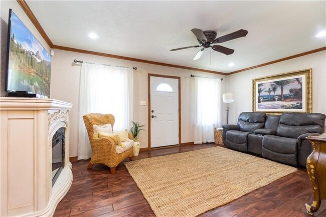 Building Photo - 1504 Johnston Dr