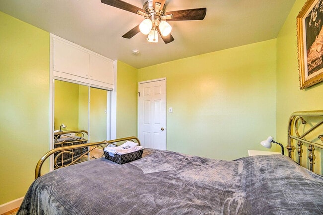 Building Photo - 2475 Armstrong Pl