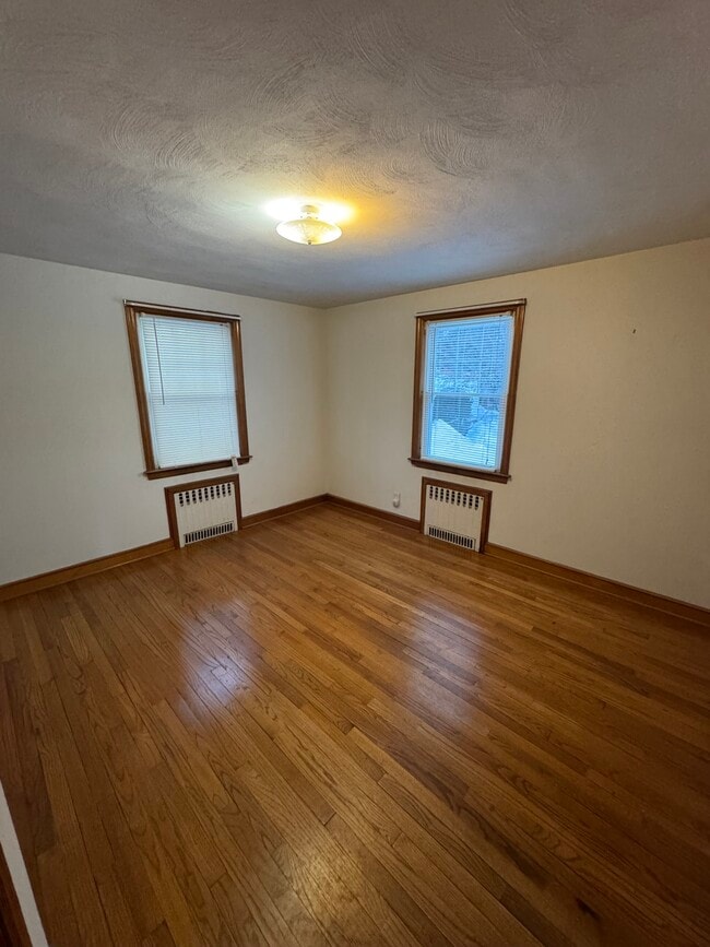 Building Photo - 41 Pardee St