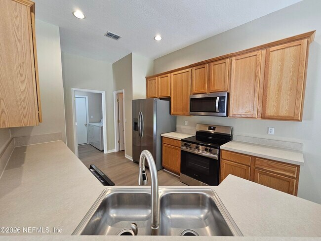 Building Photo - 1616 Austin Ln