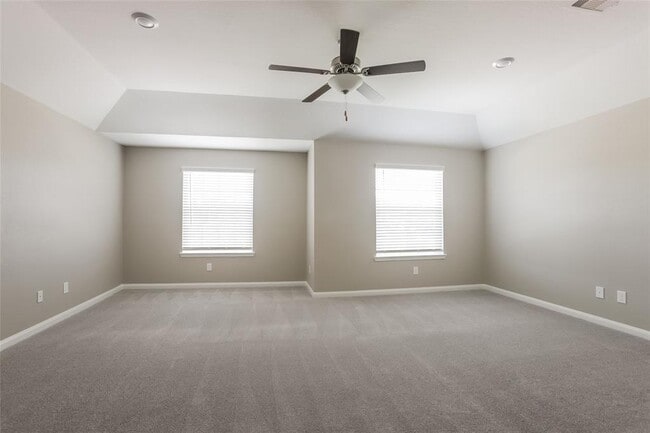 Building Photo - 25229 Dickens Dr
