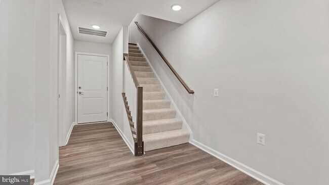 Building Photo - 15071 Jaxton Sq Ln