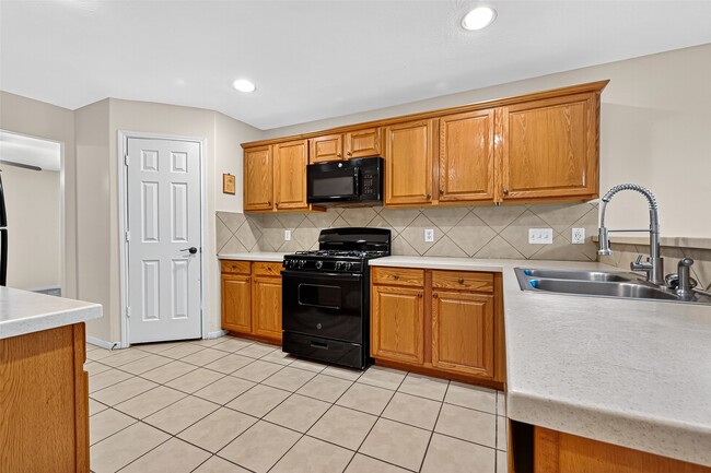 Building Photo - 11739 Edenstone Dr