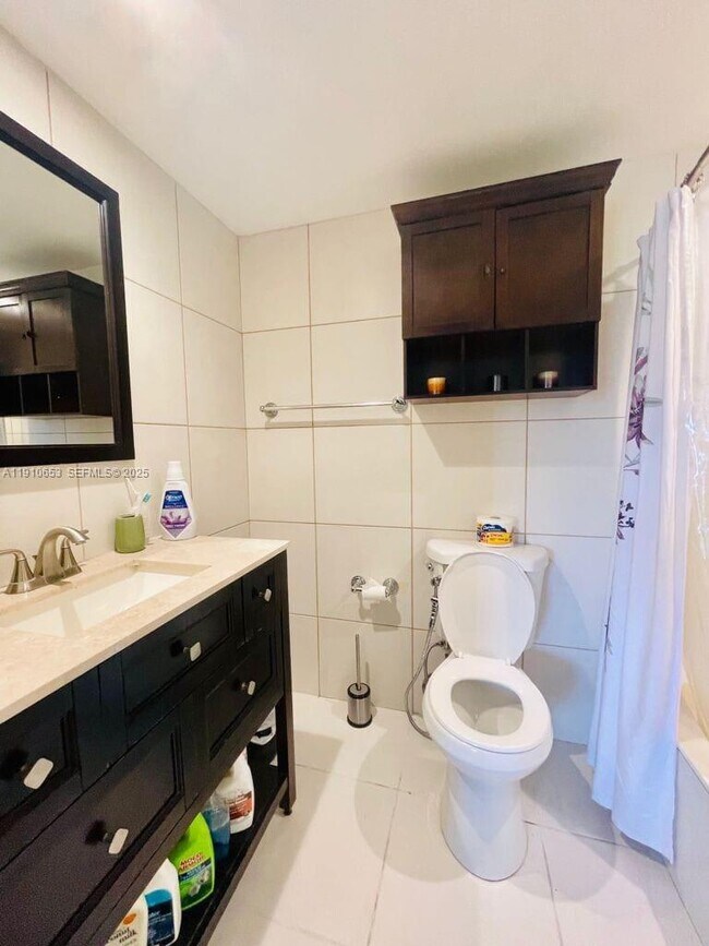 Building Photo - 17570 Atlantic Blvd