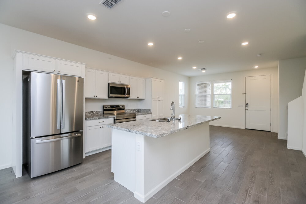 Building Photo - 2055 S Saguaro Dr