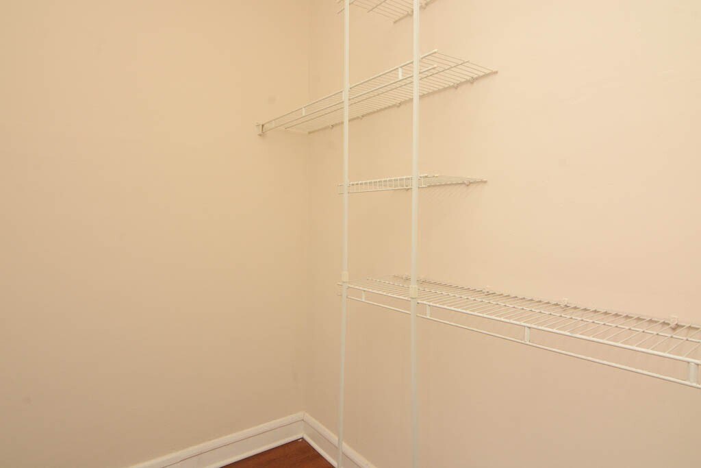 Building Photo - 2830 N Burling St