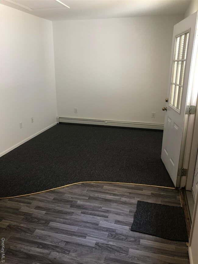 Building Photo - 126 Barraud Dr