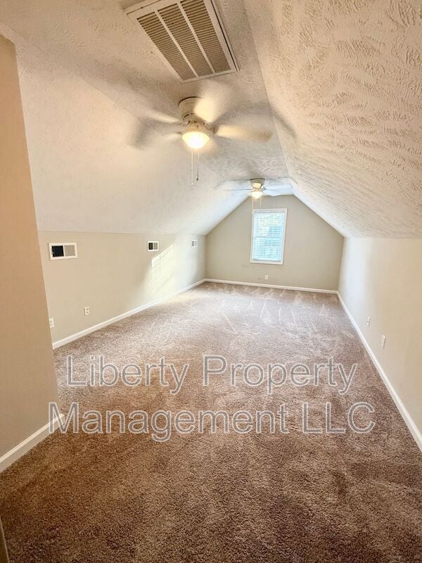 Building Photo - 805 Broadmore Dr