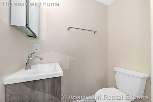 Building Photo - 43 Wright Ave