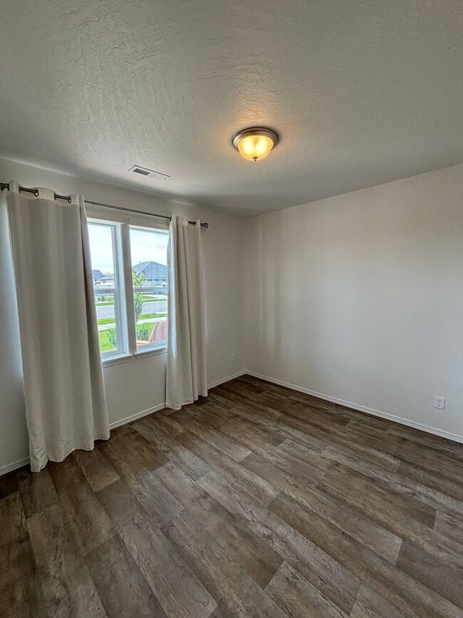 Building Photo - 3624 N Britton Rd