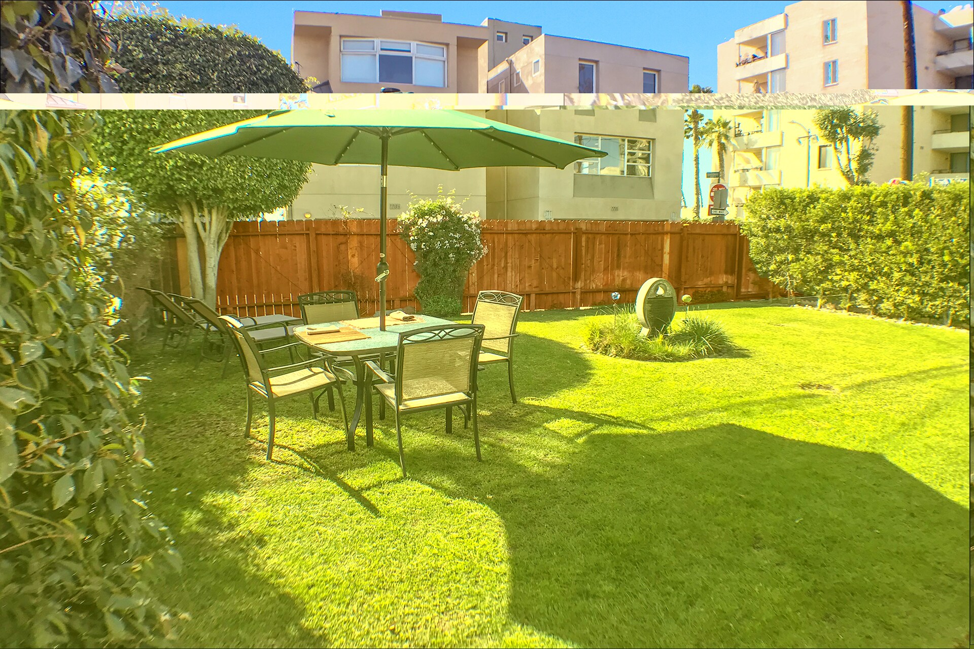 One building between us and the ocean. The beach is 50 ft from our front gate. - 14 S Venice Blvd