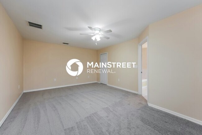 Building Photo - 3 Bedroom Pet-Friendly Home in Lehigh Acre...