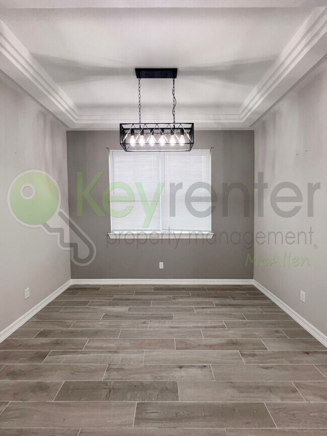 Building Photo - Stunning 3- bed/ 2.5 upgraded luxury townhome in Pharr at a Reduced Price