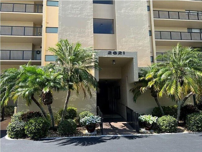 Primary Photo - 2621 Cove Cay Dr