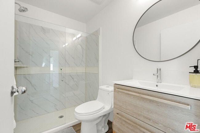 Building Photo - 460-460 N Alfred St