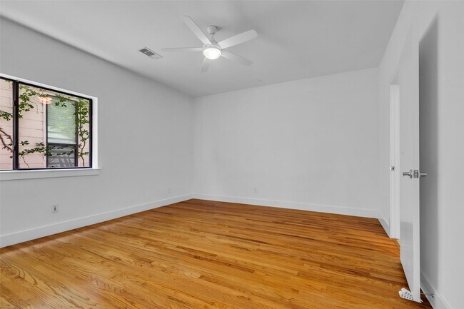 Building Photo - 4509B Eigel St