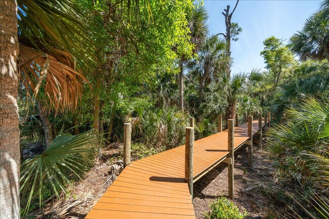 Building Photo - 701 Pilot Ln