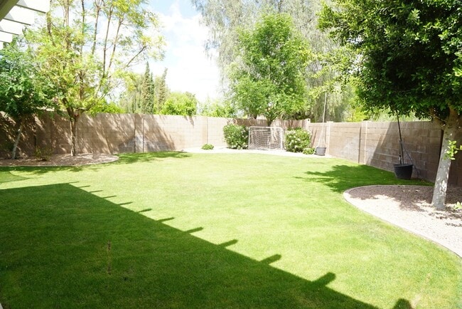 Building Photo - Beautiful Chandler Rental Dobson & Ray