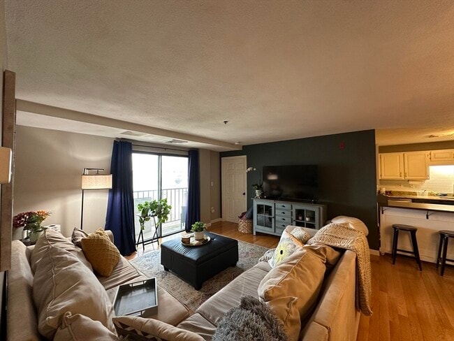 Building Photo - 39 Parlin St