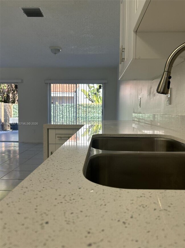 Building Photo - 13929 SW 102nd Terrace