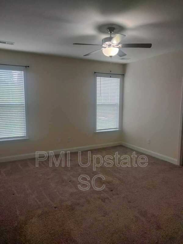 Building Photo - 567 Chantry Ln
