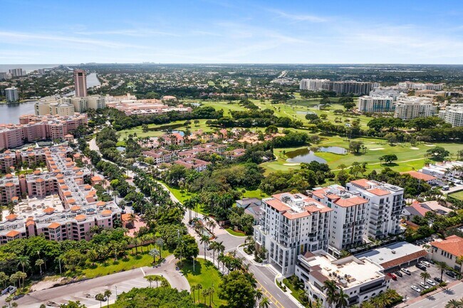 Building Photo - 485 E Royal Palm Rd