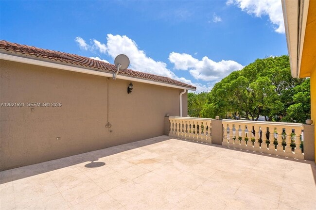 Building Photo - 5175 NW 108th Pl