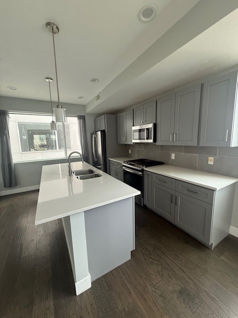 Building Photo - 2030 E 20th Ave