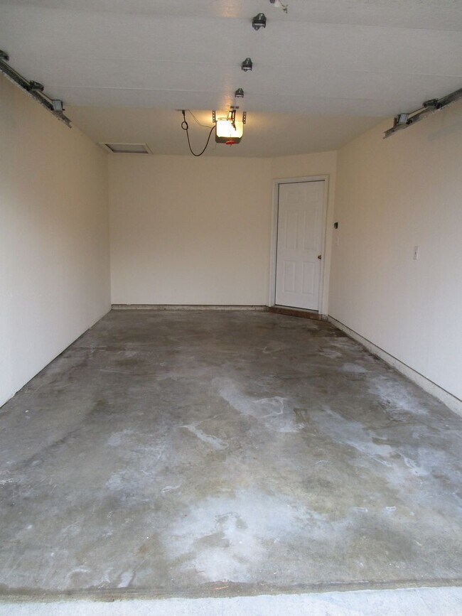 Building Photo - 4404-4404 W Jeana Ct