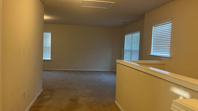 Building Photo - 2621 Tummel Ln