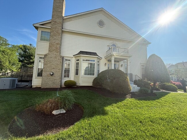 Building Photo - 2037 Woodshade Ct