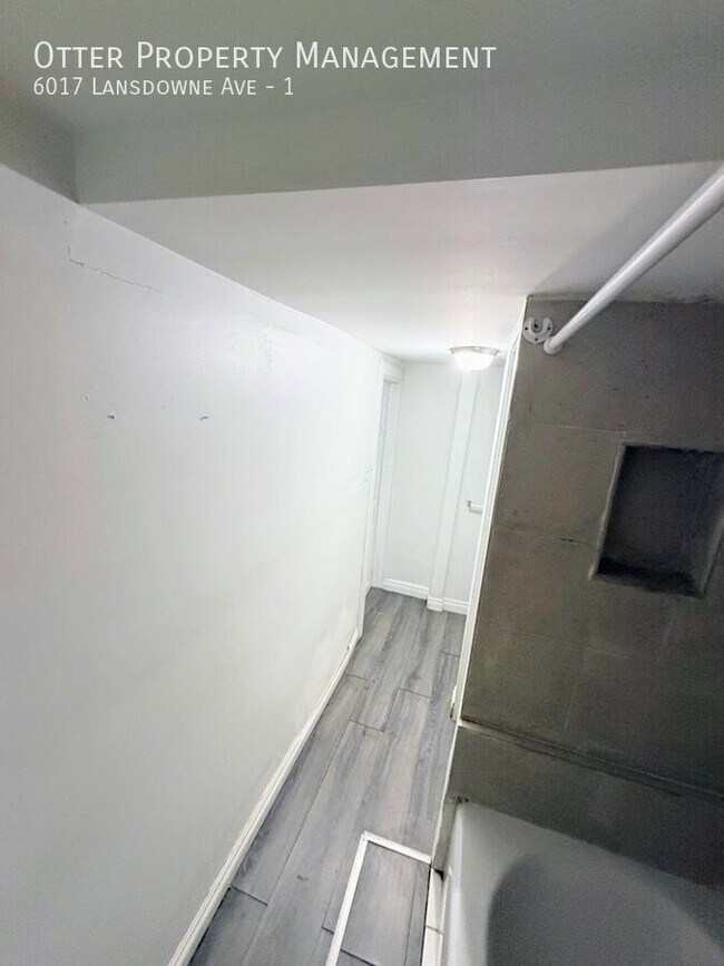 Building Photo - 6017 Lansdowne Ave