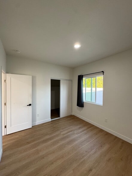 Building Photo - 8449 Gold Coast Dr