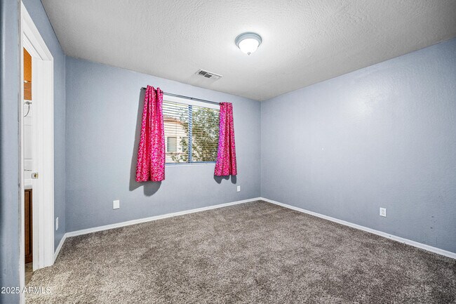 Building Photo - 2236 W Davis Rd