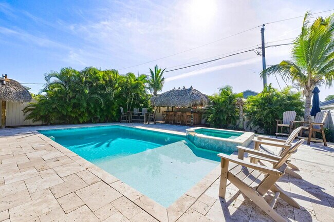 Building Photo - Naples Park PET FRIENDLY POOL HOME - 3BDRM. 2 BATHS