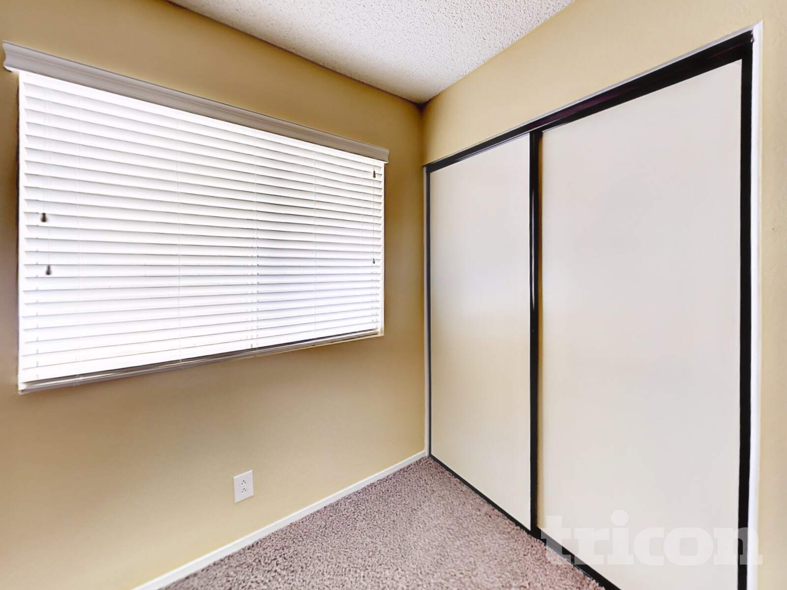 Building Photo - 625 Freeburg Pl