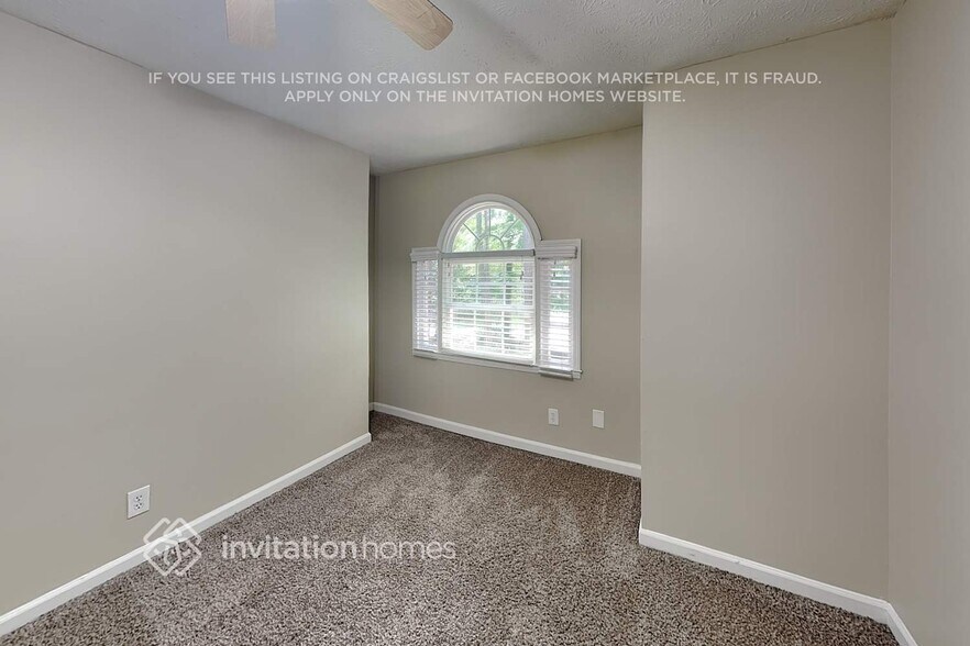 Building Photo - 110 Woodsong Dr