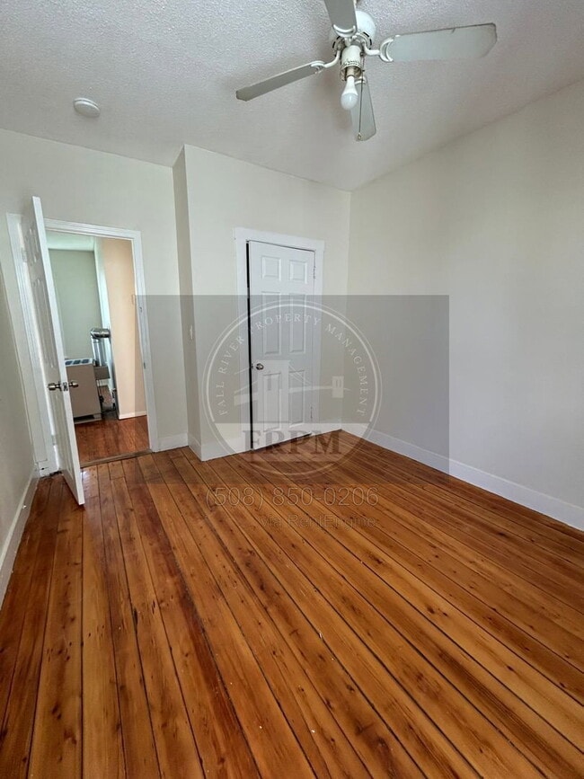 Building Photo - 90 Montaup St