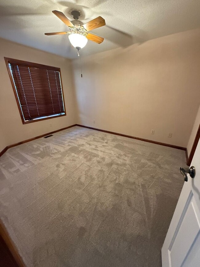 Building Photo - Condo - Eagles Nest