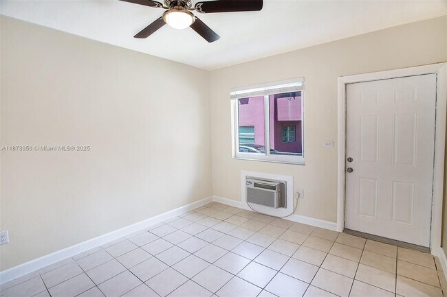 Building Photo - 1225 SW 7th St