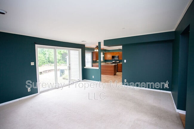 Building Photo - 50 Manchester Rd