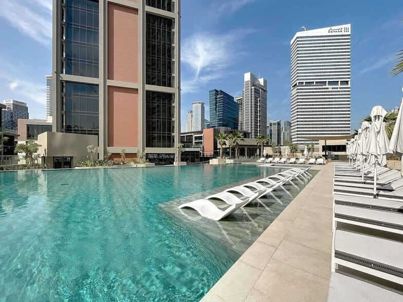 Building Photo - 576 Business Park Dr