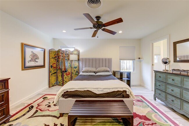 Building Photo - 3010 Conway St