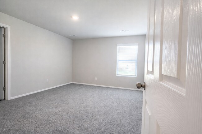 Building Photo - 2606 S Silver St